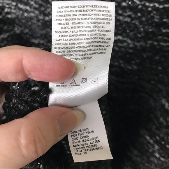 Jessica Simpson Black Crewneck Sweater Size XS - Picture 4 of 6